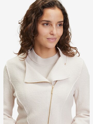 Betty & Co Übergangsjacke in Beige