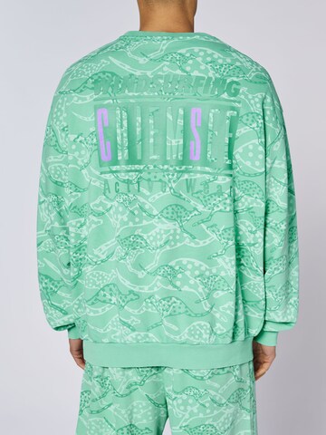 CHIEMSEE Sweatshirt ' mit Känguru-Alloverprint ' in Green