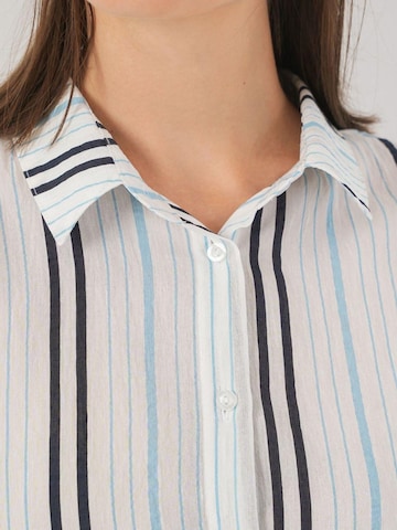 Bigdart - Blusa em azul