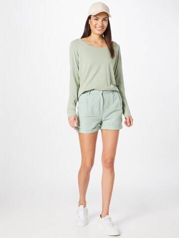 Superdry Regular Pleat-Front Pants in Green