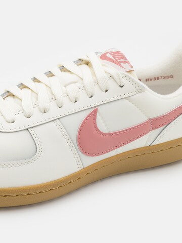 Nike Sportswear Rövid szárú sportcipők 'Field General '82' - fehér