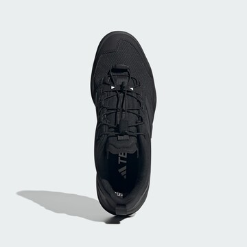 ADIDAS TERREX Χαμηλό παπούτσι 'Skychaser' σε μαύρο