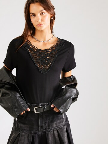 ABOUT YOU Shirts 'Whitney' i sort: forside