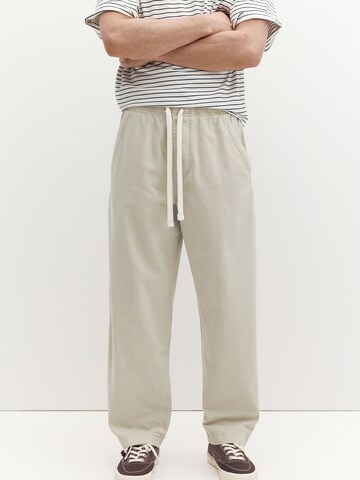 Pull&Bear Baggy Панталон в бяло: отпред