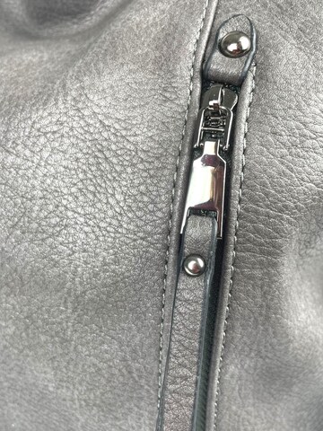 Kumixi Handbag in Grey