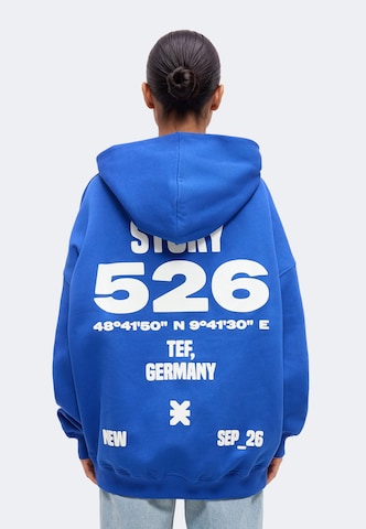 Karo Kauer Sweatshirt in Blau: Vorderseite