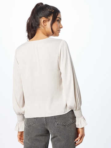 ABOUT YOU - Blusa en blanco