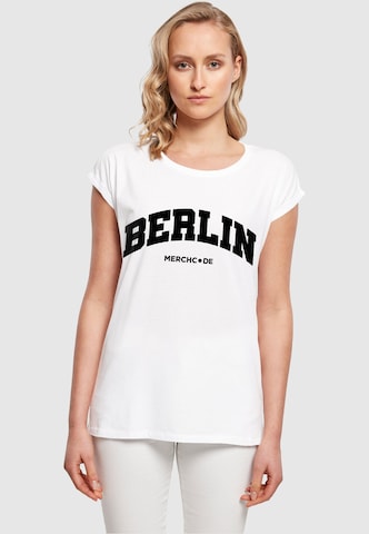 Merchcode Shirt 'Berlin' in White: front
