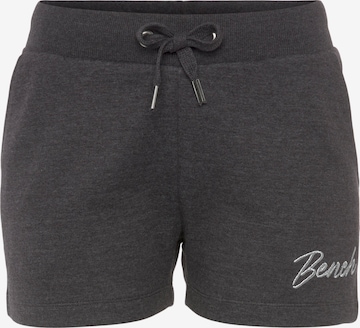 LASCANA Regular Shorts in Grau: predná strana