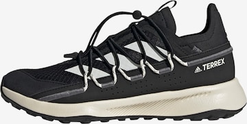 Chaussure basse 'Voyager 21 Travel' ADIDAS TERREX en noir : devant