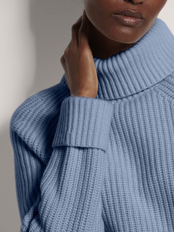 MADELEINE Pullover in Blau
