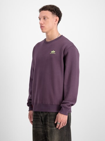 Sweat-shirt ALPHA INDUSTRIES en violet : devant
