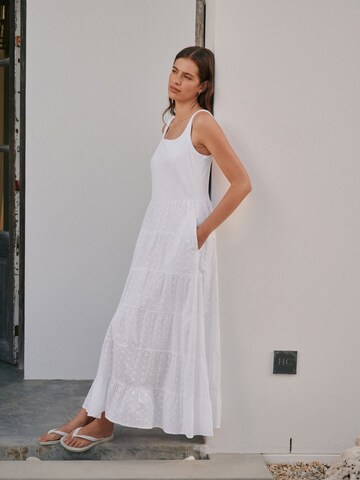 Robe Next en blanc