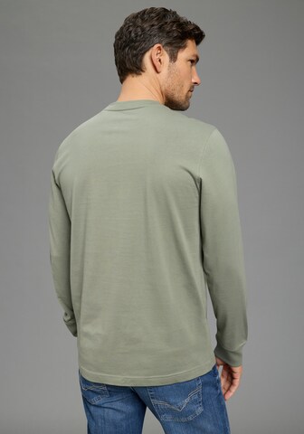 Man's World Shirt in Green