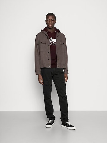 ALPHA INDUSTRIES Μπλούζα φούτερ 'Basic' σε κόκκινο