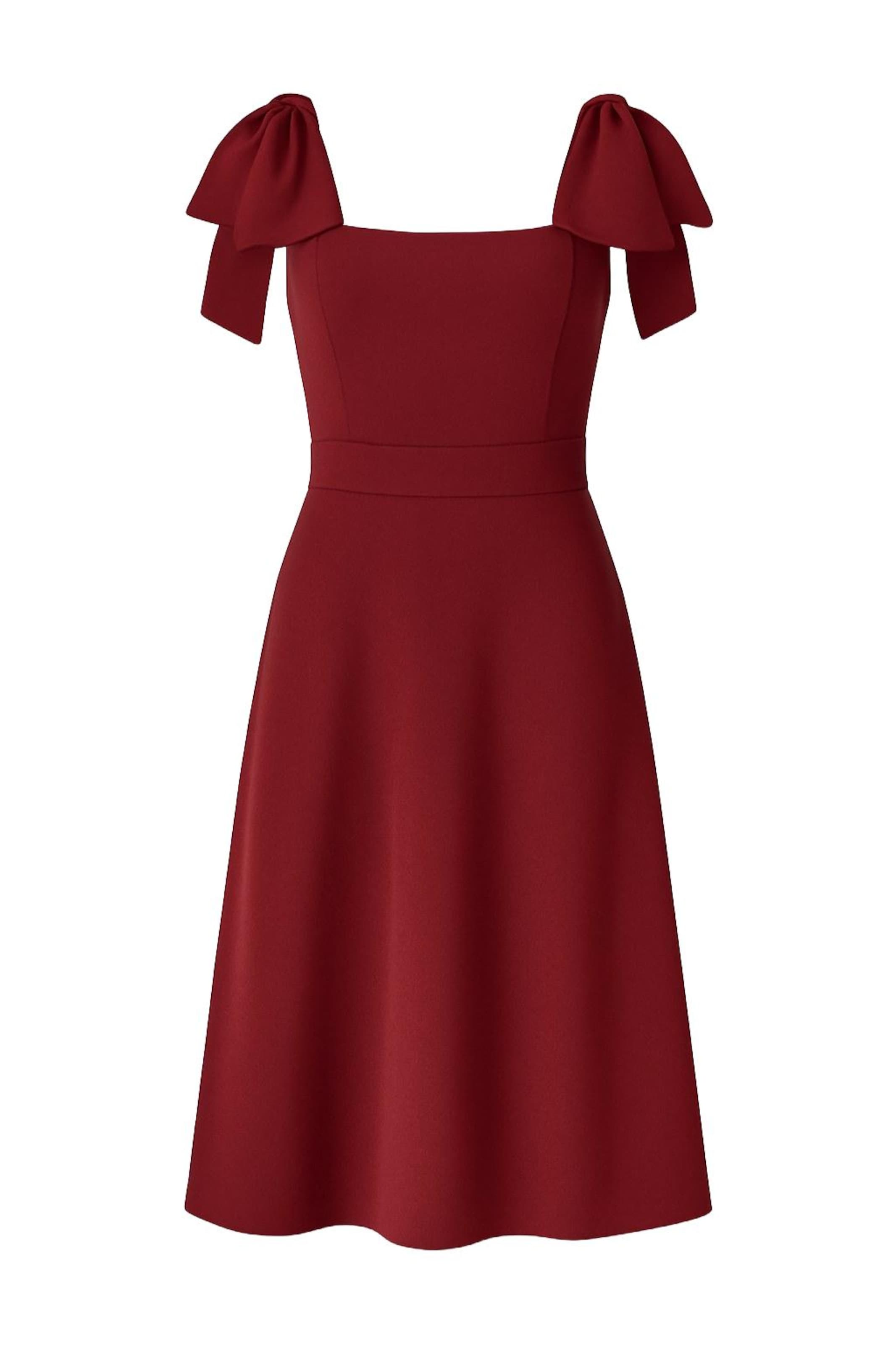 WOMAN VISION Dress in Red: front