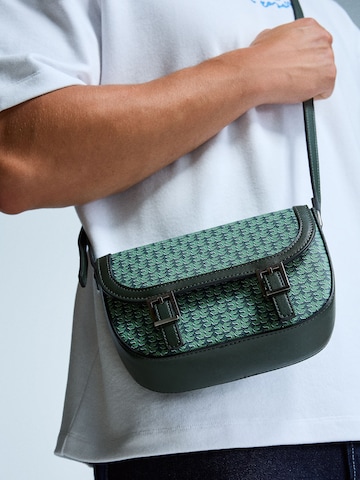 Borsa a tracolla di Bershka in verde
