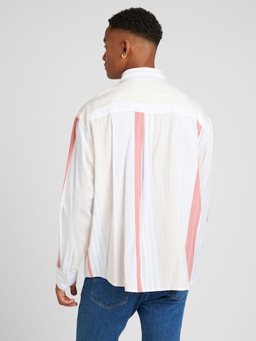 WEEKDAY Comfort Fit Πουκάμισο σε λευκό