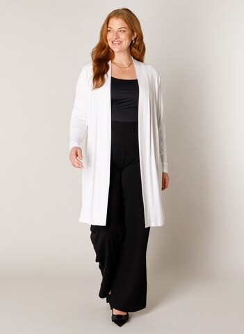 BASE LEVEL CURVY Strickjacke in Weiß