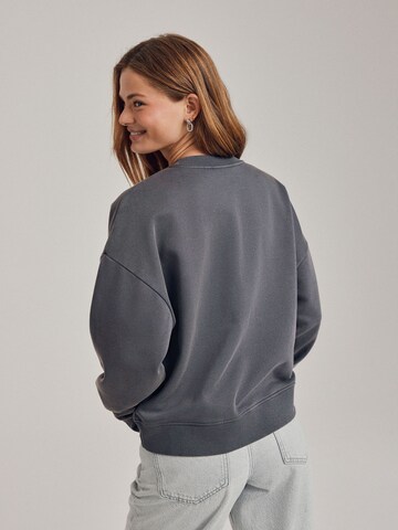 Next Sweatshirt in Grey