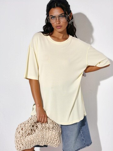 Busem Shirt in Yellow: front