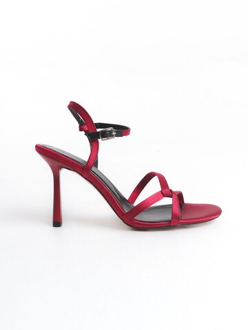 Trendyol Strap sandal in Red: front