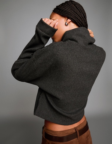 Bershka Pullover in Grau
