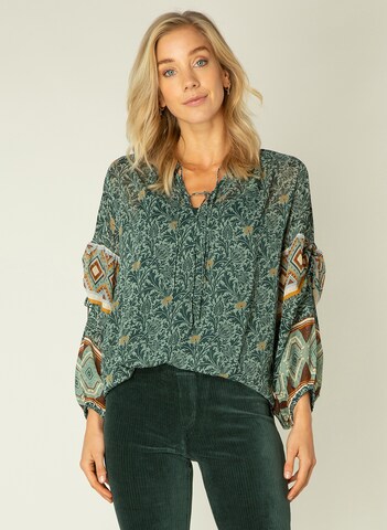 YEST Blouse 'Amandine' in Green: front