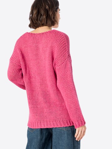 ZABAIONE Sweter 'Hayra' w kolorze różowy