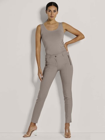 Skinny Pantalon MADELEINE en marron