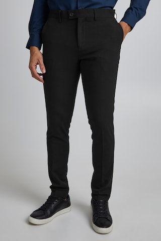 Casual Friday Chinohose 'Pihl' in Schwarz: front