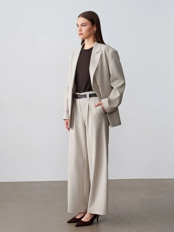 Dilvin Wide leg Pants in Beige