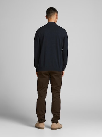 JACK & JONES Svetr – modrá