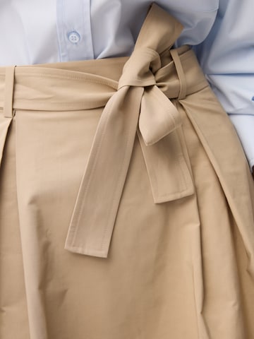 adl Rok in Beige