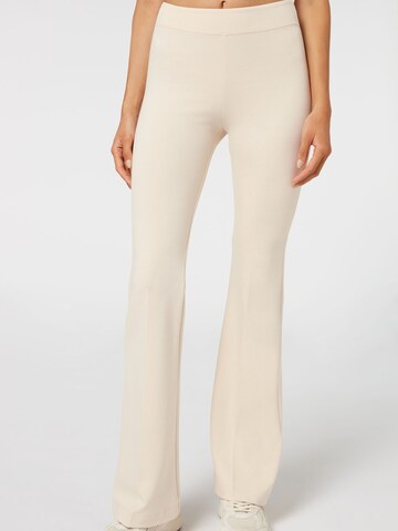CALZEDONIA Flared Leggings in Beige: front