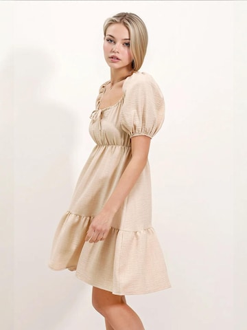 Bigdart Jurk in Beige