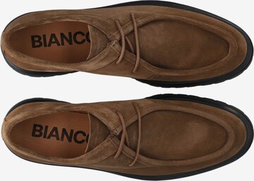 Chaussure à lacets 'BIAGIL' Bianco en marron