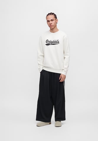 juoda ADIDAS ORIGINALS Plačios klešnės Klostuotos kelnės 'ADIBREAK'
