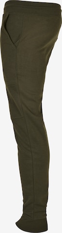 SOUTHPOLE Tapered Pants in Green