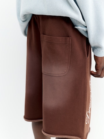 Pull&BearWide Leg/ Široke nogavice Hlače 'STWD' - smeđa boja