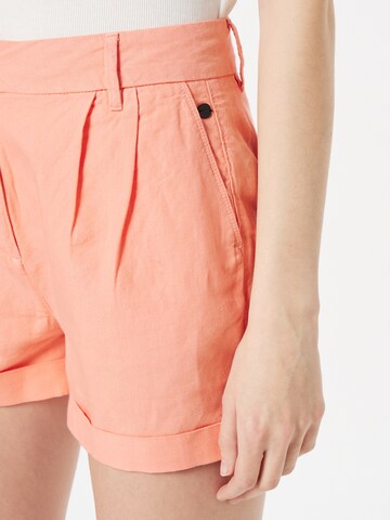 Superdry Regular Pleat-front trousers 'STUDIOS' in Orange