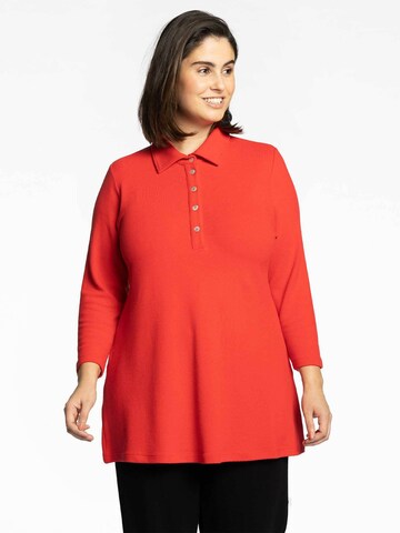 Yoek Tunic in Red: front