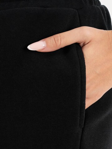 Smilodox Loosefit Broek in Zwart