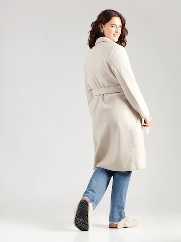 Vero Moda Curve Between-seasons coat 'VMFortune Aya' in Beige