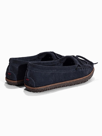 Mocassino 'Thunderbird Animikii' di Minnetonka in blu