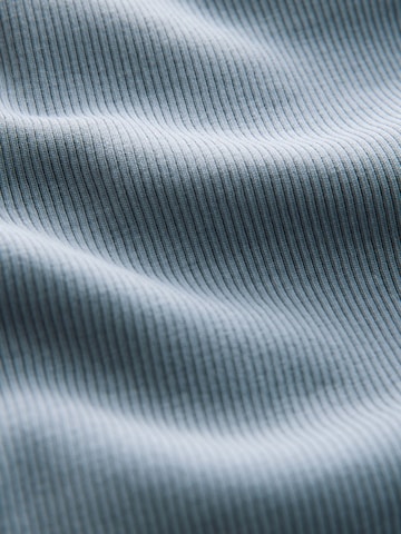 Next Top in Blau