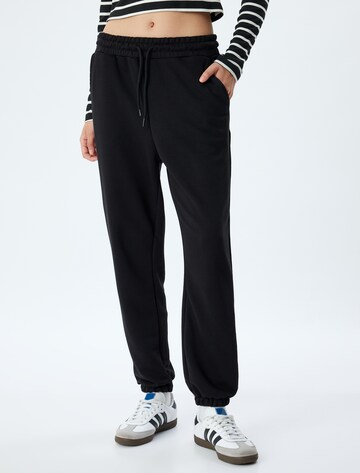 Koton Tapered Broek in Zwart: voorkant