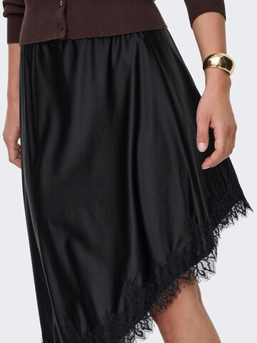 Gonna 'ONLMetti' di ONLY in nero