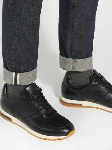 Dune LONDON Sneakers laag 'Trilogy' in Zwart