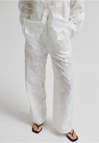 SECOND FEMALE - Loosefit Pantalón 'Lio' en blanco: frente
